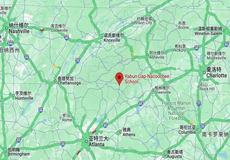 冉本∙盖普照∙娜库奇中学地理位置